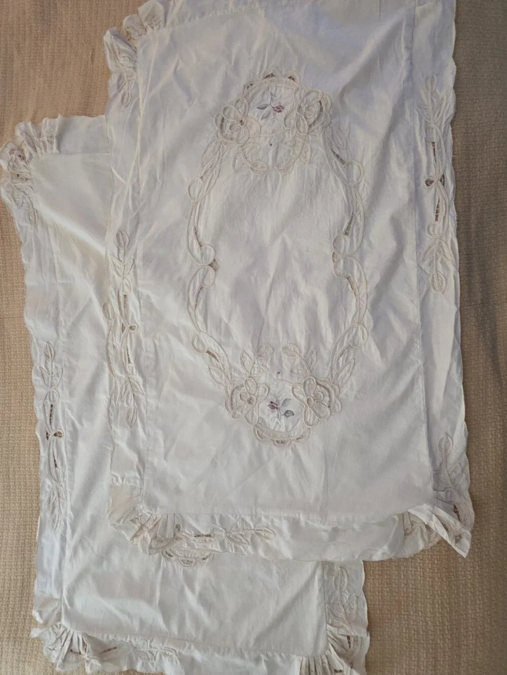Vintage 1970s 1960s King Size Embroidered Ruffle Fancy Pillowcases Set of 2